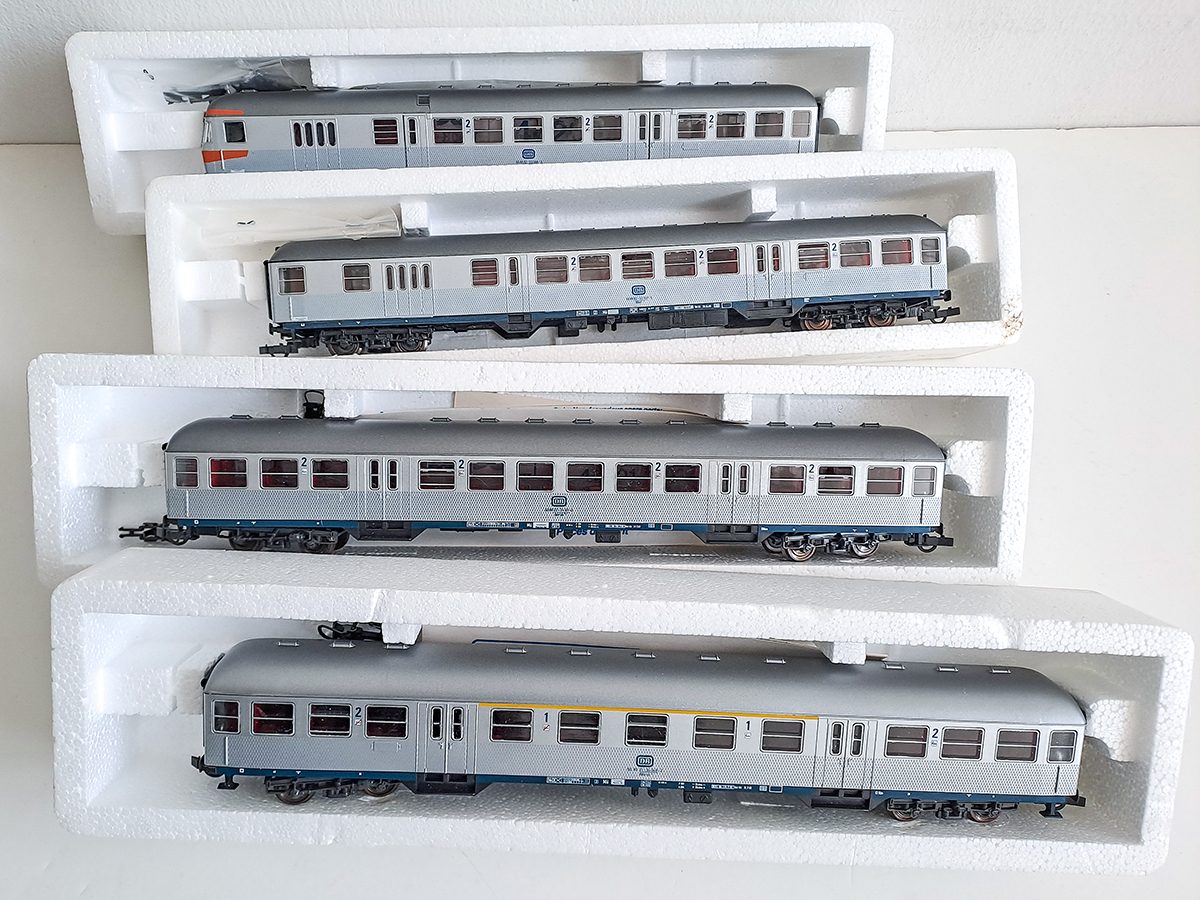 SET 44400 suburban silverfish