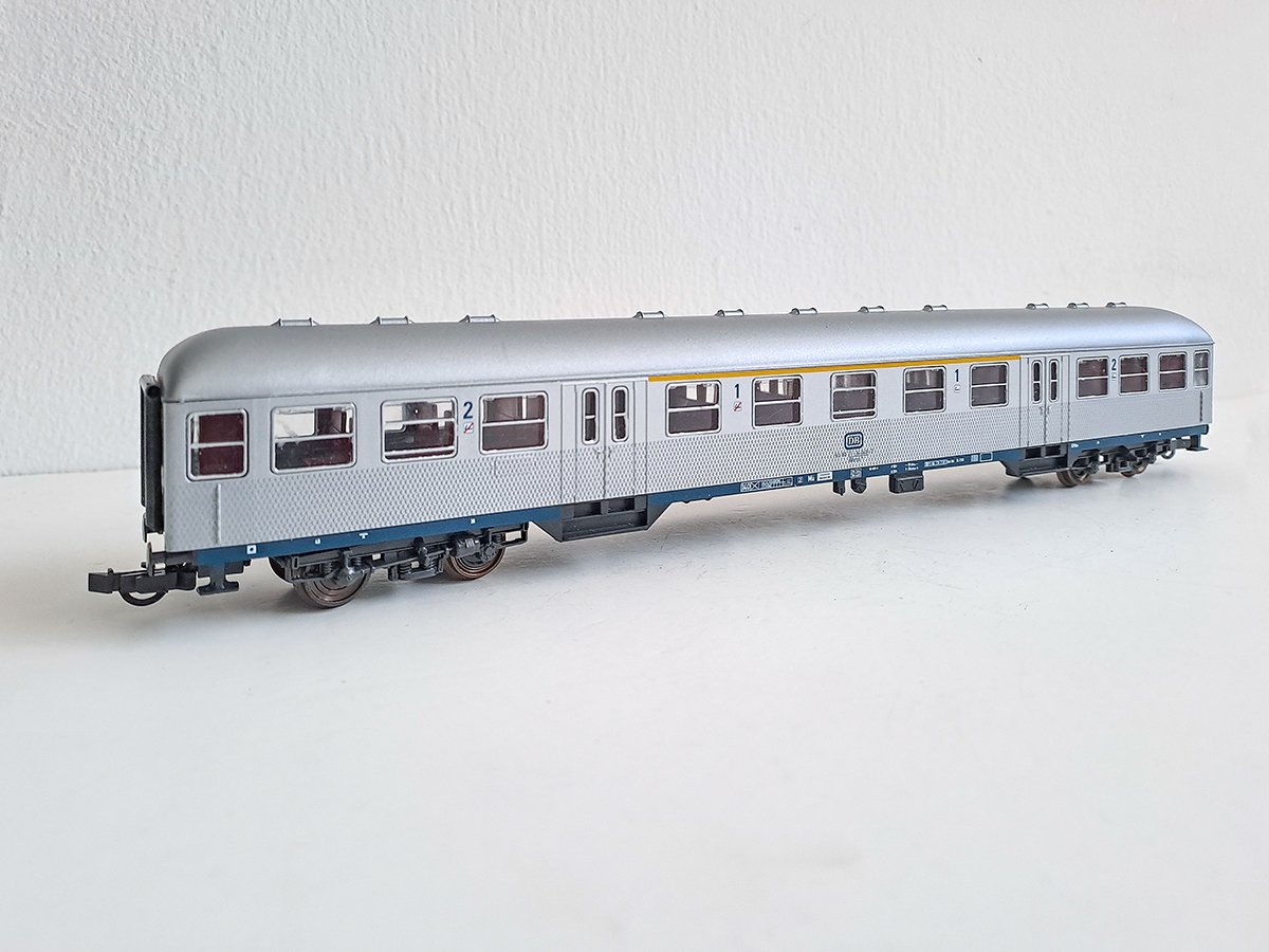 44403 suburban silverfish